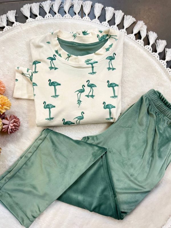 Kadife Kumaşlı Sıfır Yaka Kadın Pijama Takım m11