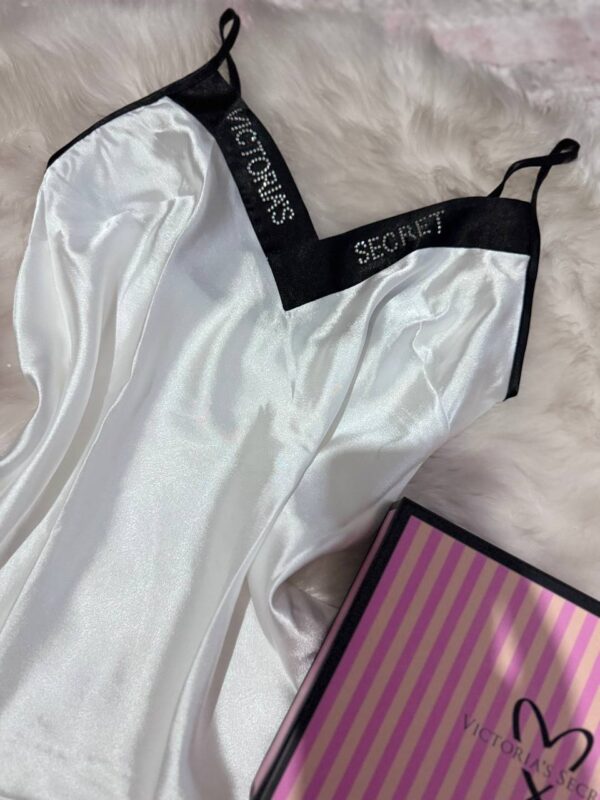 Victoria Secret Beyaz Saten Askılı Şortlu Takım