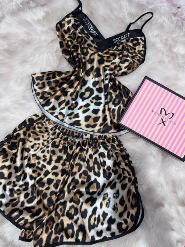 Victoria Secret Leopar Desen Saten Askılı Şortlu Takım